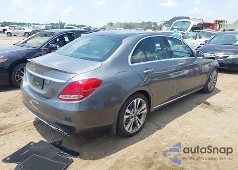 2018 Mercedes-Benz C 300 z USA, uszkodzony, nr VIN WDDWF4JB1JR357884